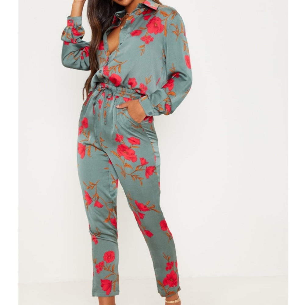 Floral Top and Bottom in Green and Red